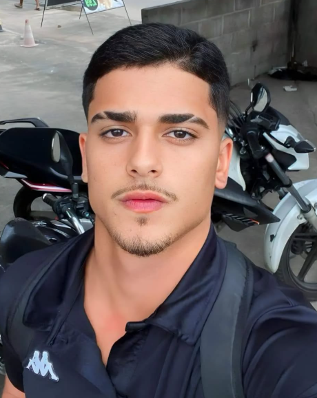 <strong>james L.</strong>